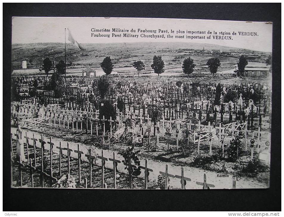 Cimetiere Militaire Du Faubourg Pave,le Plus Important De La Region De Verdun - Cimetières Militaires