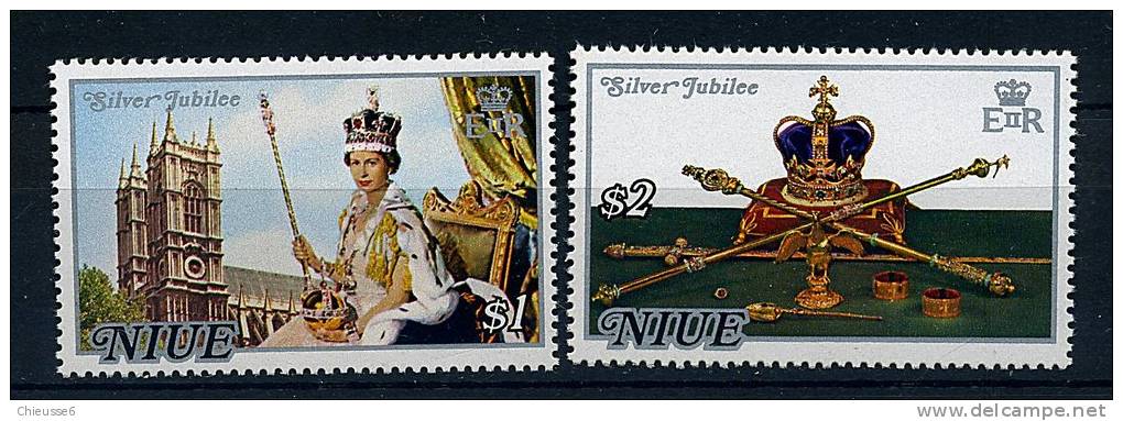 S	Niue ** N° 180/181 - 25e Ann. De L'accession Au Trône D'Elizabeth II - Niue