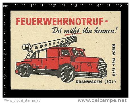 Poster Stamp German Matchbox Label-fire Engine Firefighting Fireman Fire Truck Firefighter Feuerwe Hrauto,Feuerwehrmann - Boites D'allumettes - Etiquettes