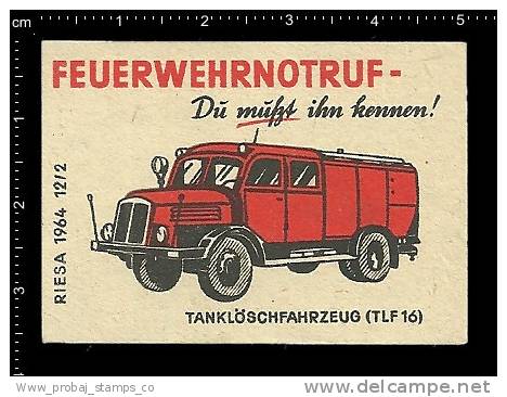 Poster Stamp German Matchbox Label-fire Engine Firefighting Fireman Fire Truck Firefighter Feuerwe Hrauto,Feuerwehrmann - Boites D'allumettes - Etiquettes