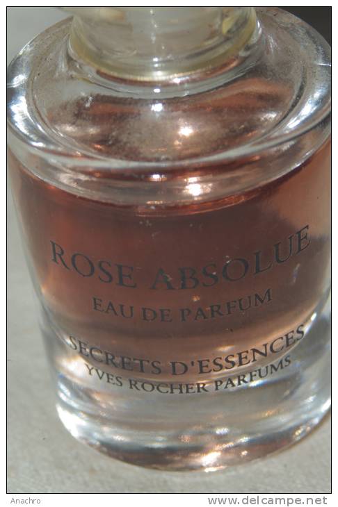 Lot 4 PARFUMS LILAS Et ROSE / Yves Rocher PUR DESIR De Lilas, HUILE De ROSE Et ROSE ABSOLUE - Miniatures Womens' Fragrances (without Box)