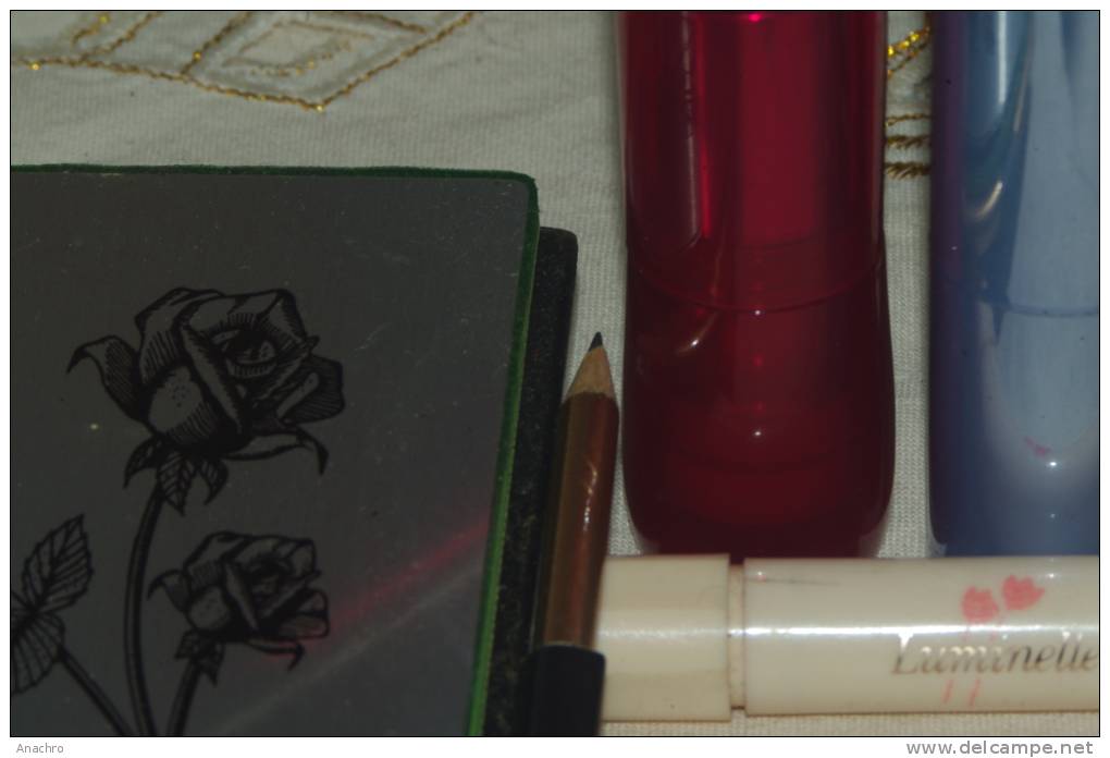 Lot MAQUILLAGE Yves ROCHER Et Ballerine ROUGE à Lèvres + AGENDA TELEPHONE  Miroir ( Voir Détails Description) - Beauty Products