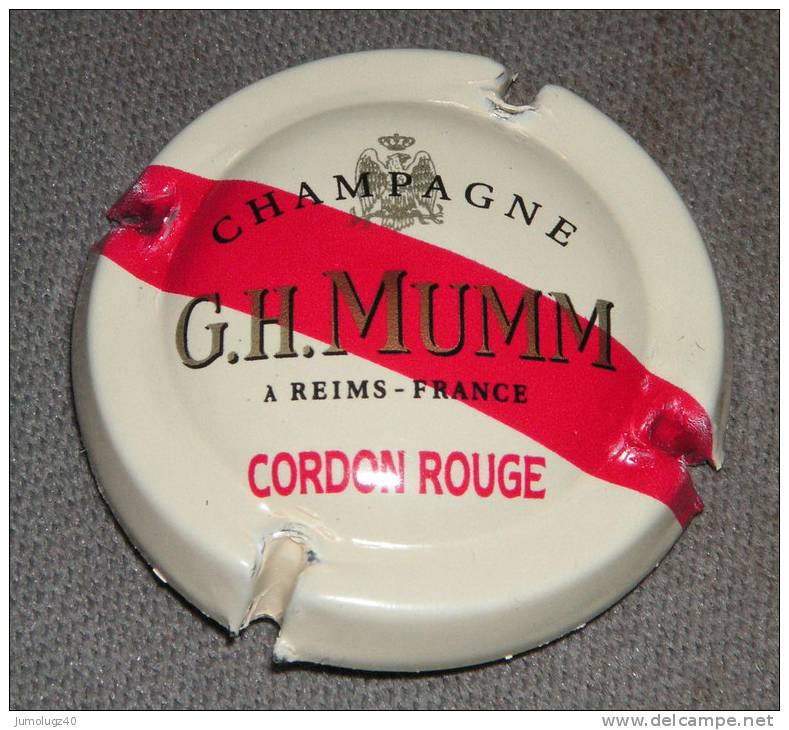 Capsule Champagne Mumm, N°134, Cordon Rouge, Crème ,inscription Rouge,  Cote 1.50 € - Mumm GH