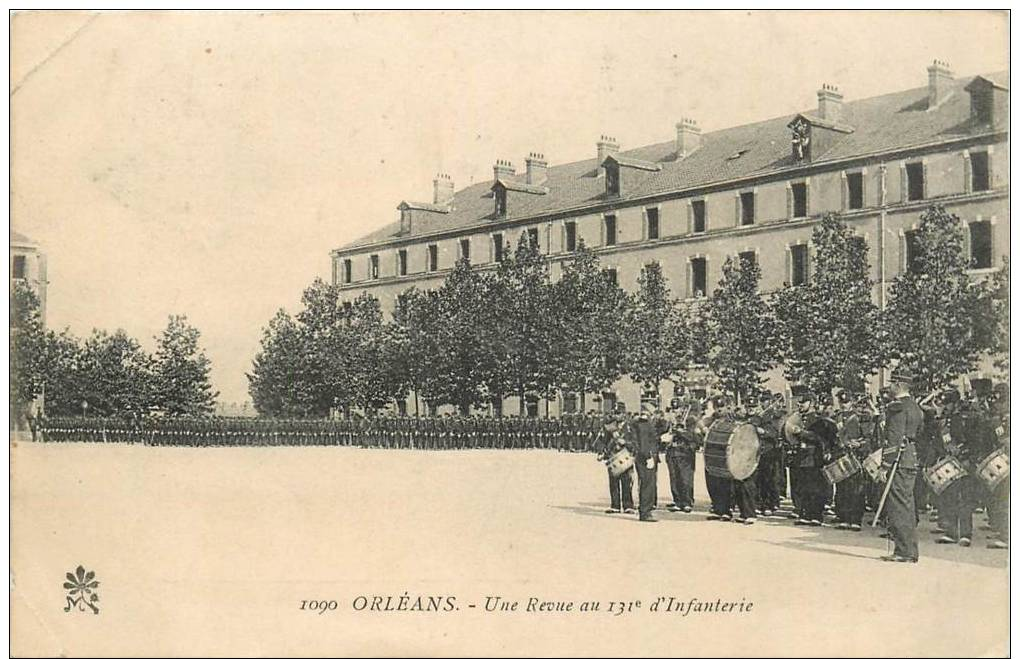 45 ORLEANS Une Revue Du 131 ème D'infanterie 2 Scans - Orleans