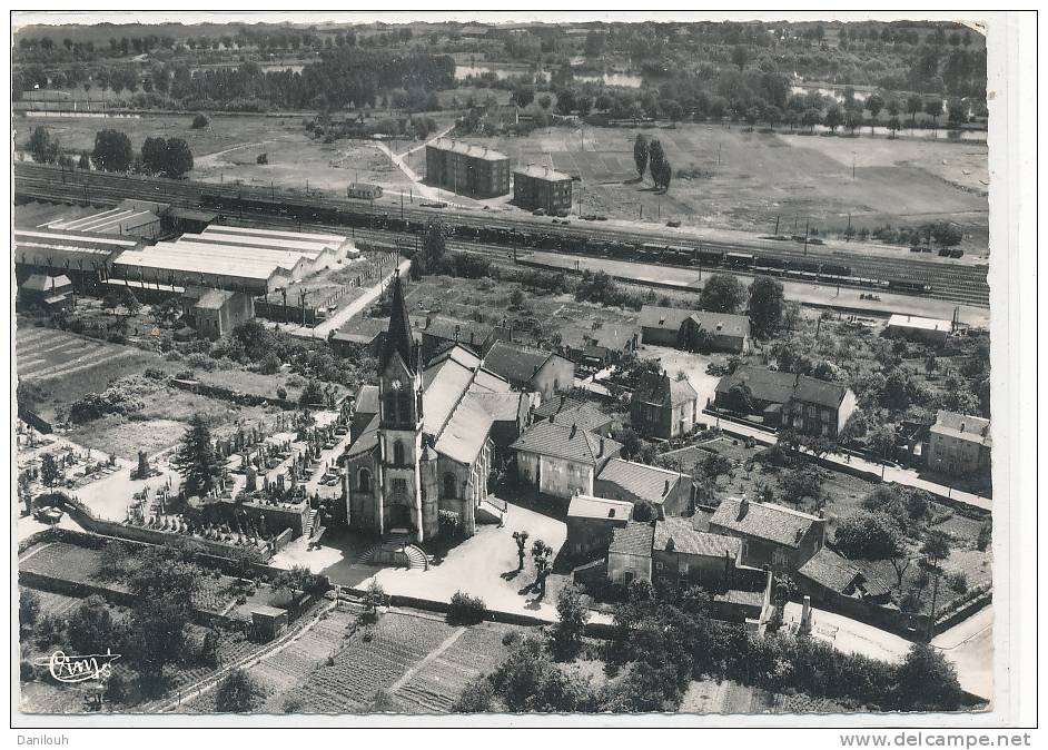 57 // ARS SUR MOSELLE   Vue Aérienne Sur Le Quartier De L'eglise   CPSM - Ars Sur Moselle