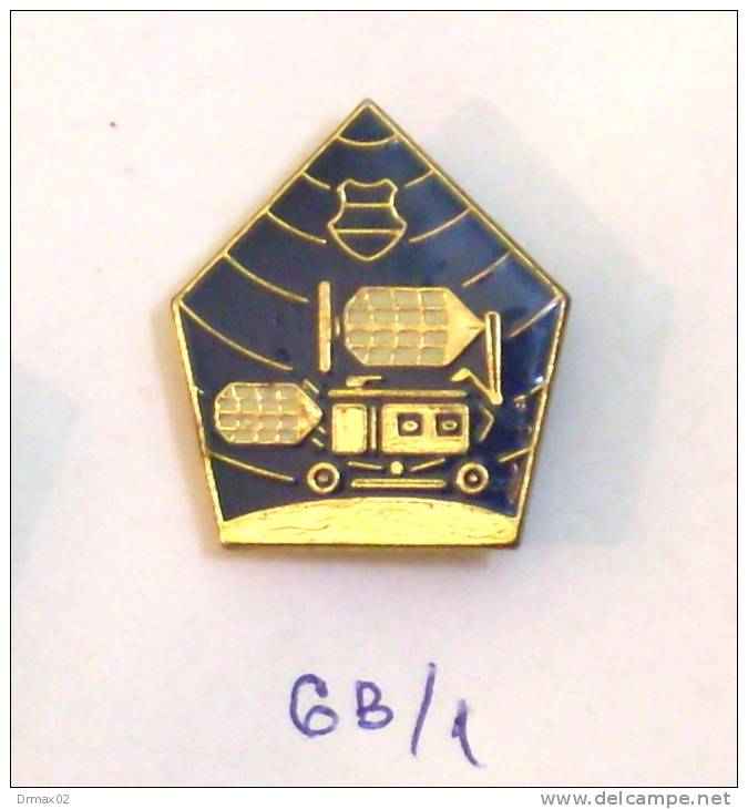 Lunar Vehicle (the Moon Vehicle) Véhicule Lunaire - Space Cosmos Cosmonautics  < Old Extra Rare Pin - Space