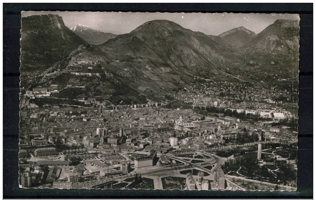 FRANCE 38.CPSM.(ISÈRE).GRENOBLE.V UE AERIENNE GENERALE  CIRCULÉE 1957.AVEC TIMBRE - Grenoble