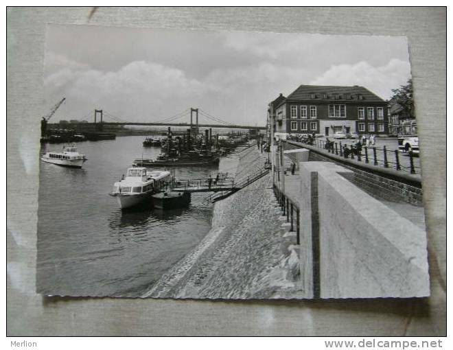 Duisburg  Ruhrorter Hafen Mit Schifferbörse  D82052 - Duisburg