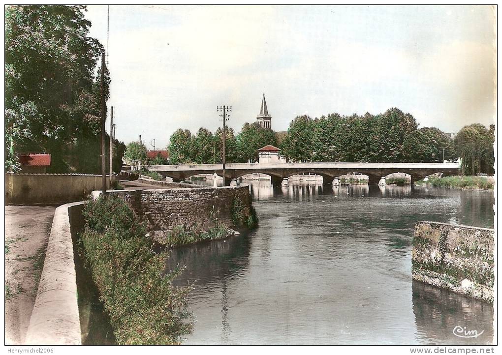 Doubs - 25 - Audincourt Le Pont Sur Le Doubs Et Le Temple - Autres & Non Classés