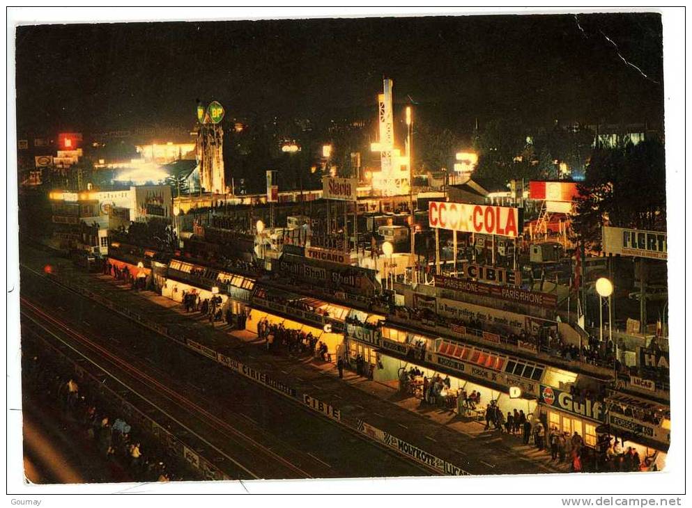 LE MANS Circuit Automobile Des 24 Heures De La Sarthe Stand De Ravitaillement De Nuit Pub Coca Cola - Le Mans