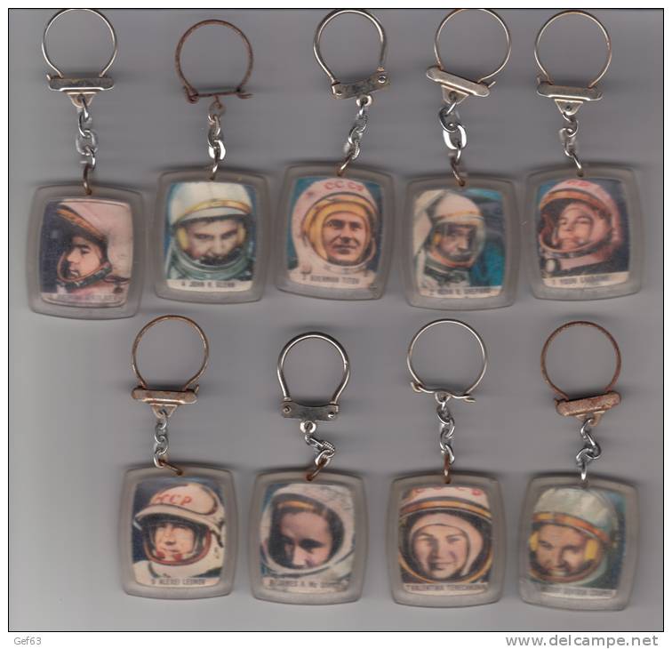 BN Super Casse-croûte ° Lot De 9 Porte-clefs D'astronaute / Cosmonaute - Gagarine, Shepard, Glenn, Titov... - Porte-clefs