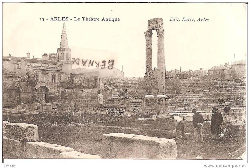 ARLES .. LE THEATRE ANTIQUE - Arles