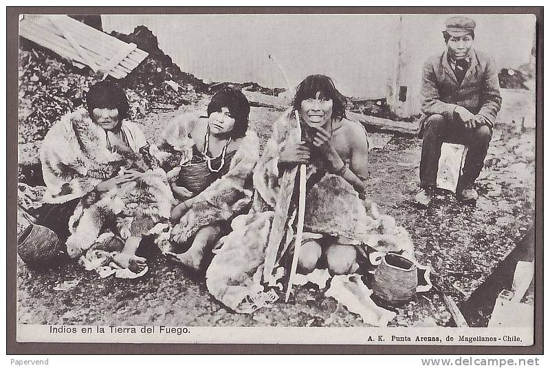 Chile   Indios  En La TIERRA Del FUEGO     Ce193 - Chile
