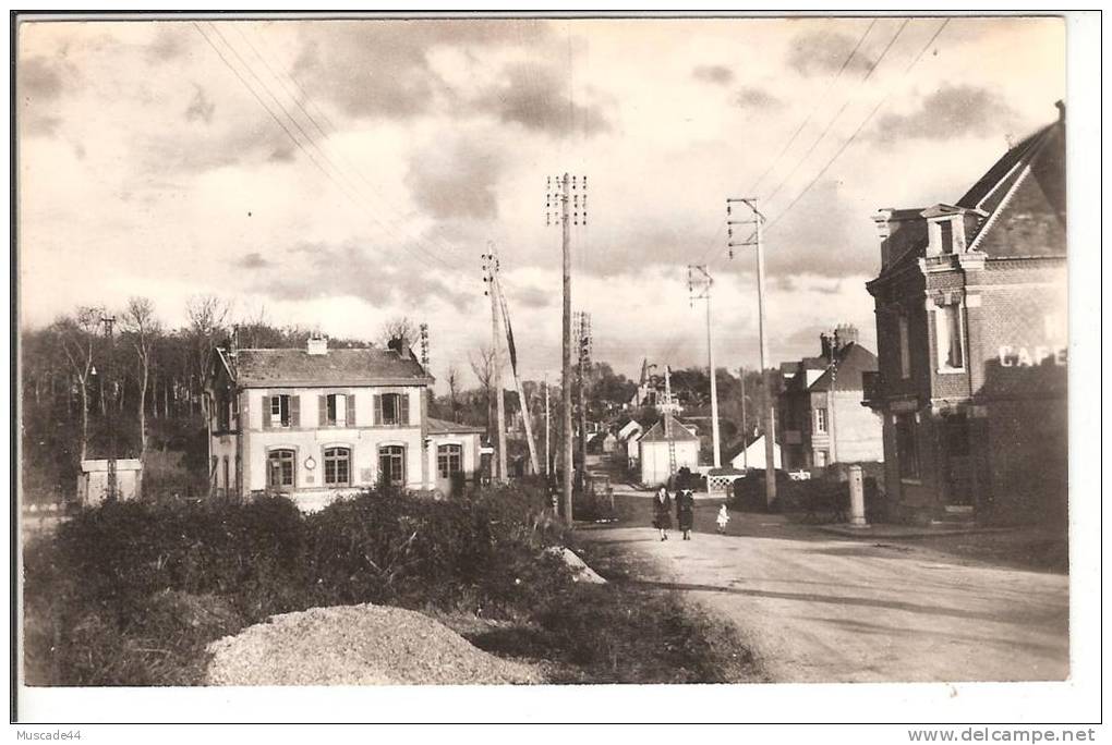 DOUDEVILLE  - LA RUE DE LA GARE - Altri & Non Classificati