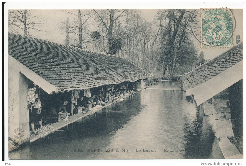 PERTHES - Le Lavoir - Perthes