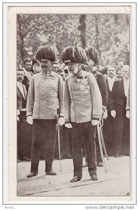 ROYAL FAMILIES EMPEROR FRANZ JOSEF JAMMED CORNER OLD POSTCARD - Royal Families