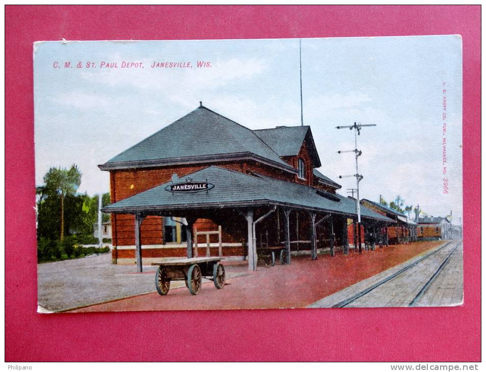 - Wisconsin > Janesville   C.M. & St. Paul Depot   Ca 1910  Ref 726 - Janesville