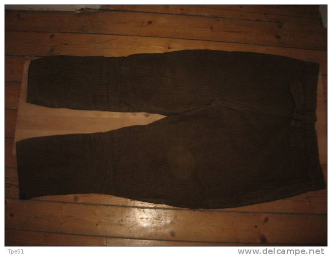 Pantalon-culotte Mde 1914 Taillé Dans Un Velours Cotelé, Fabrication Soignée, Officier ??? - Uniformes