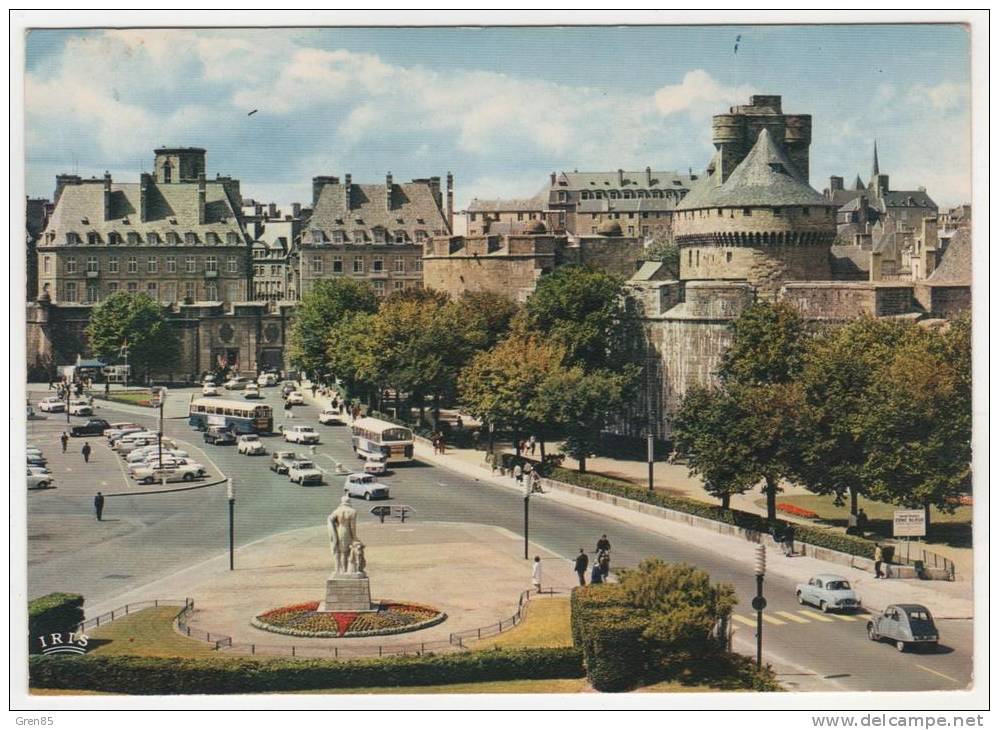 CPSM SAINT MALO, AUTOS VOITURES ANCIENNES, BUS, AUTOBUS, CARS AUTOCARS,  LE CHATEAU, PORTE ST VINCENT, ILE ET VILAINE 35 - Saint Malo