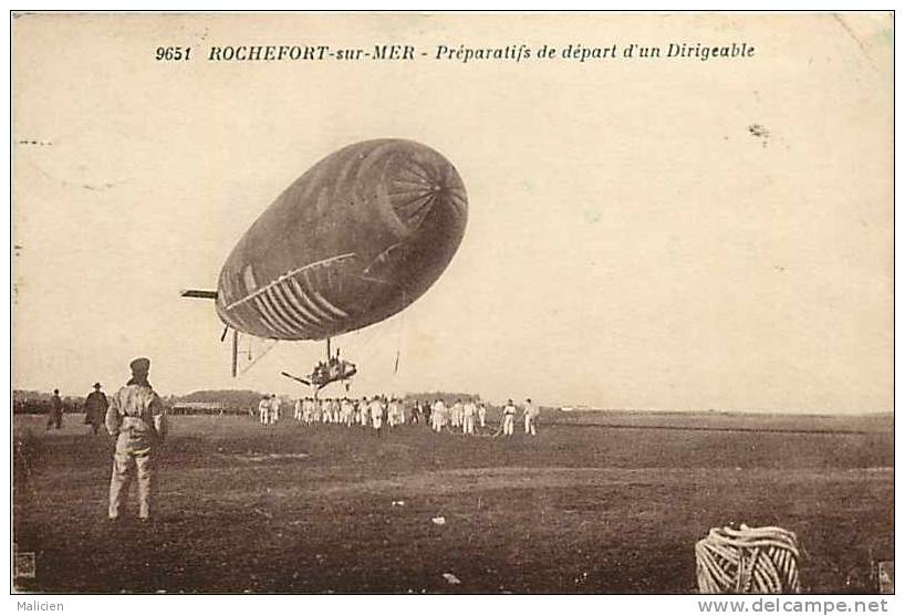 Charente Maritime -ref E249-rochefort -militaires -militaria -casernes -regiments -aviation -dirigeable - - Rochefort