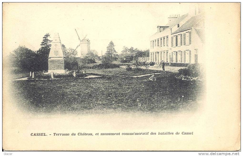 CASSEL - Terrasse  Du Château Et Monument Commémoratif Des Batailles De Cassel - Moulin - Cassel