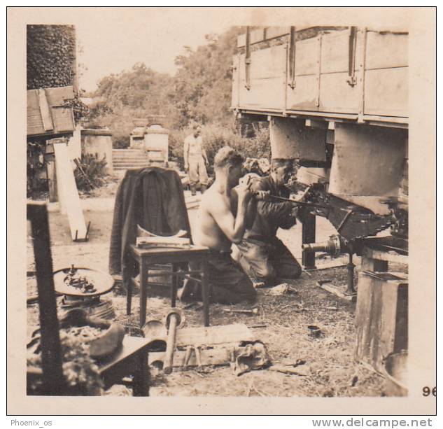 MILITARIA - WW II, Poland,  Die Deutsche Besetzung Der Polnischen 1939 - Mechaniker Reparatur Trucks - Stereoscopi