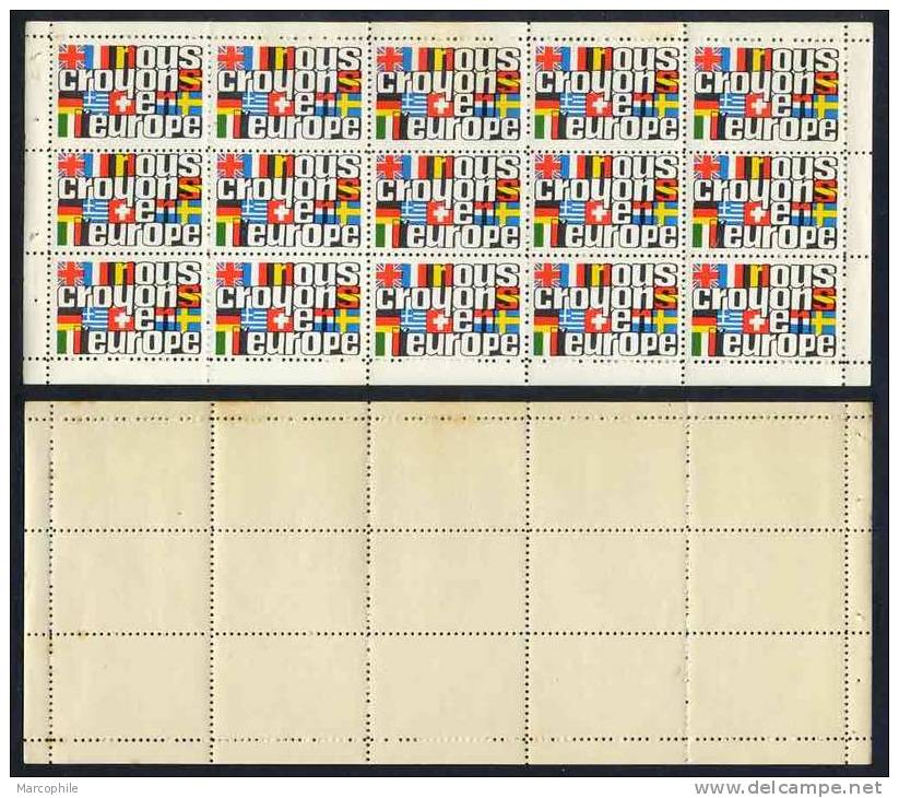 ERINNOPHILIE - EUROPE - DRAPEAUX  / 1977 BLOC DE 15 VIGNETTES (ref 622) - Blocks & Sheetlets & Booklets