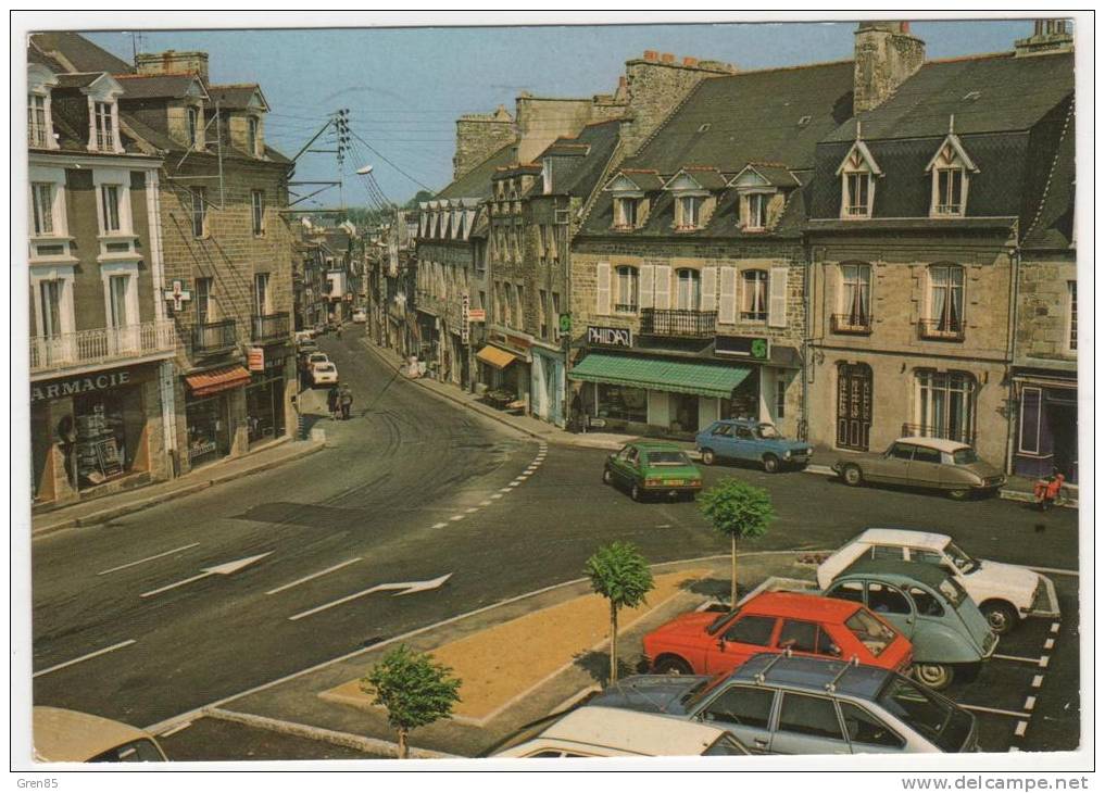 CP PLANCOET, LA PLACE ET LA GRANDE RUE, AUTOS, VOITURES, CITROEN DS 2 CV 2CV, PHARMACIE MAGASIN PHILDAR COTES D'ARMOR 22 - Plancoët