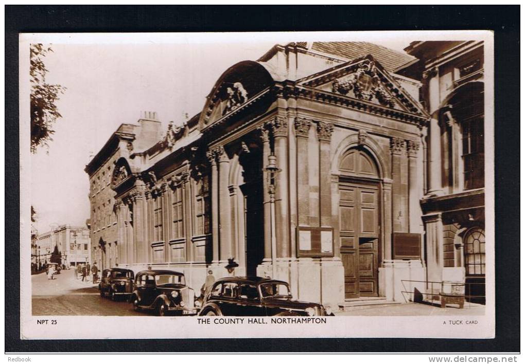 RB 895 - Raphael Tuck Real Photo Postcard - Cars At The County Hall Northampton - Northamptonshire