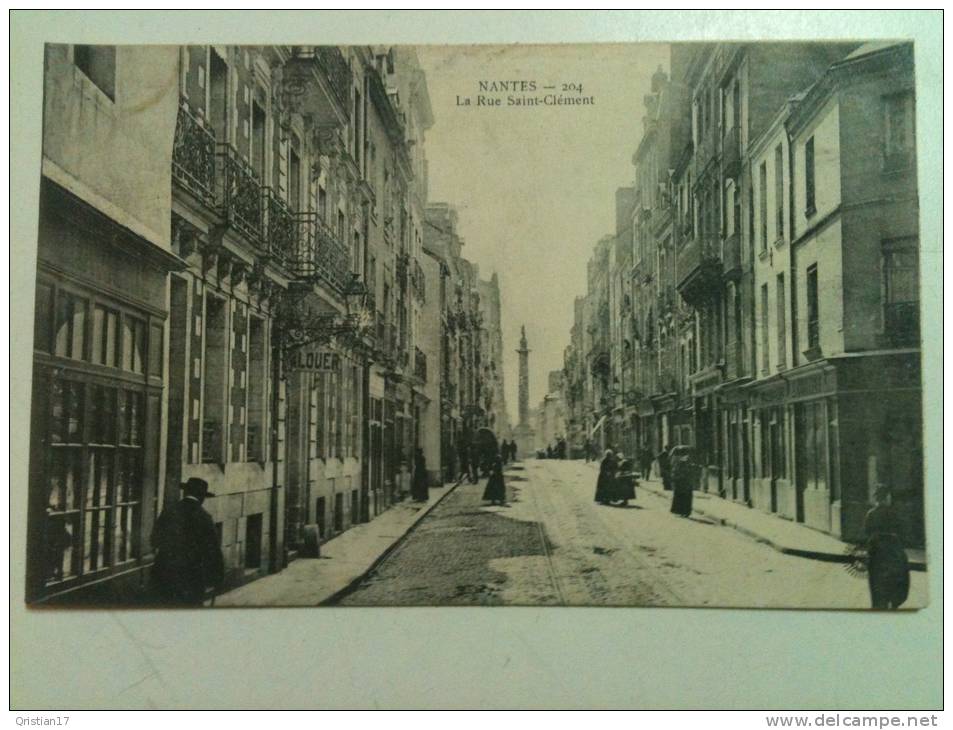 Cpa "  NANTES  " La Rue Saint Clement "  Ref 0029 " Port 0.50 Euro - Nantes