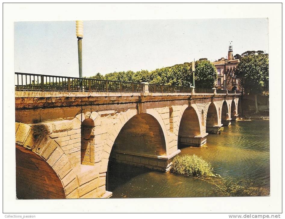 Cp, 30, Sommières, Le Pont Et L'Horloge - Sommières