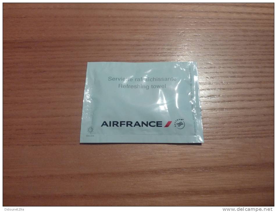 Serviette Rafraîchissante "AIR FRANCE" (dos Nu) (compagnie Aérienne) (type 2) - Andere & Zonder Classificatie