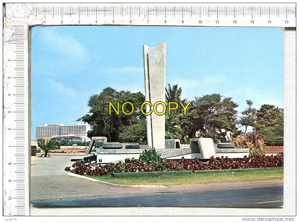 GHANA -   24th February,  Révolution  Monument, Accra  - - Ghana - Gold Coast