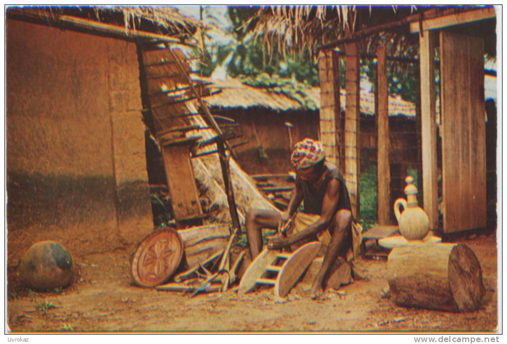 Village Wood Carver, Sculpteur Sur Bois, Nigeria, N´a Pas Circulé, Editions CMS, CP Neuve - Nigeria