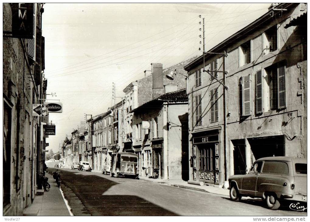 CPSM BRIOUX  La Grande Rue  , (commerces Et Véhicules ) - Brioux Sur Boutonne