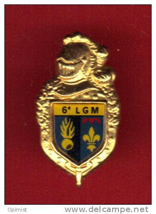 25568-pin's Gendarmerie.6 Em LGM.signé Beraudy - Militaria
