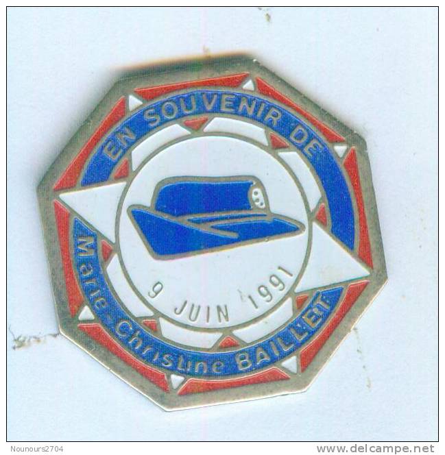 Pin's Gendarmerie - En Souvenir De MARIE CHRISTINE BAILLET - 9 Juin 1991 - Calot  - Publidome - B1066 - Militaria