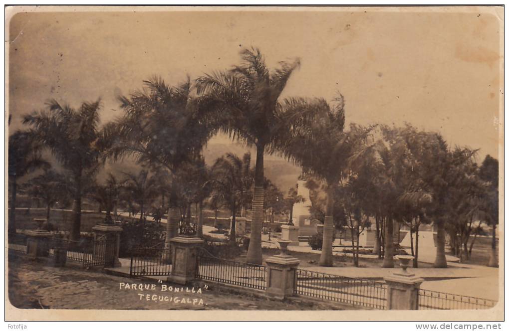 OLD RPPC PARQUE BONILLA  TEGUCIGALPA HONDURAS - Honduras