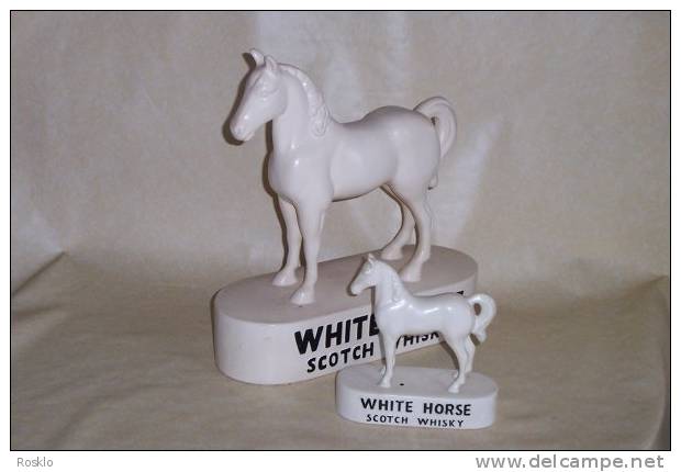 PUBLICITE ANCIENNE WHISKY WHITE HORSE / CHEVAL EN PORCELAINE GRAND 47CM - Alcohols