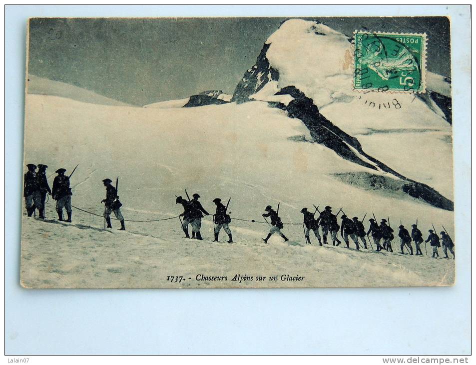 Carte Postale Ancienne : Chasseurs Alpins Sur Un Glacier - Manoeuvres