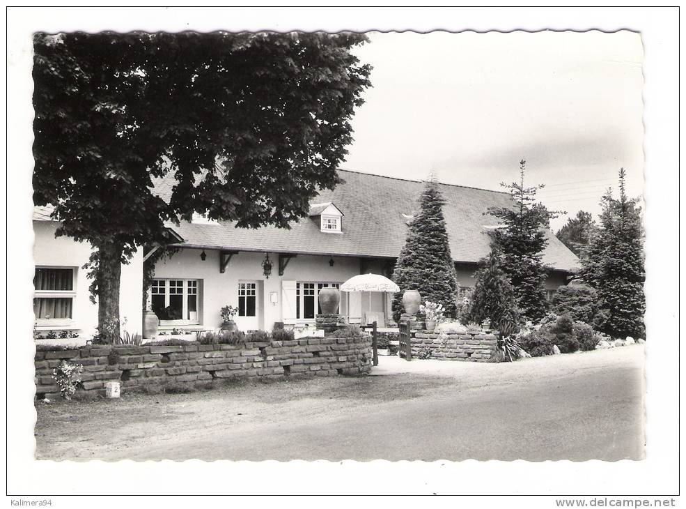 LOIRE-ATLANTIQUE  /  SAINT-NICOLEAS-de-REDON  /  AUBERGE  DU  POTEAU  VERT , MOTEL  ( Vue Extérieure ) - Altri & Non Classificati