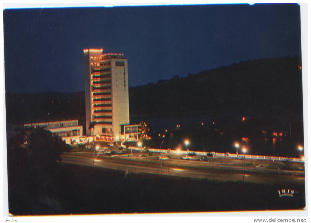 Empire Centrafricain, Bangui, Hotel Safari, Vue De Nuit, Ed. IRIS N°5727, A Circulé Dans Une Enveloppe - Zentralafrik. Republik