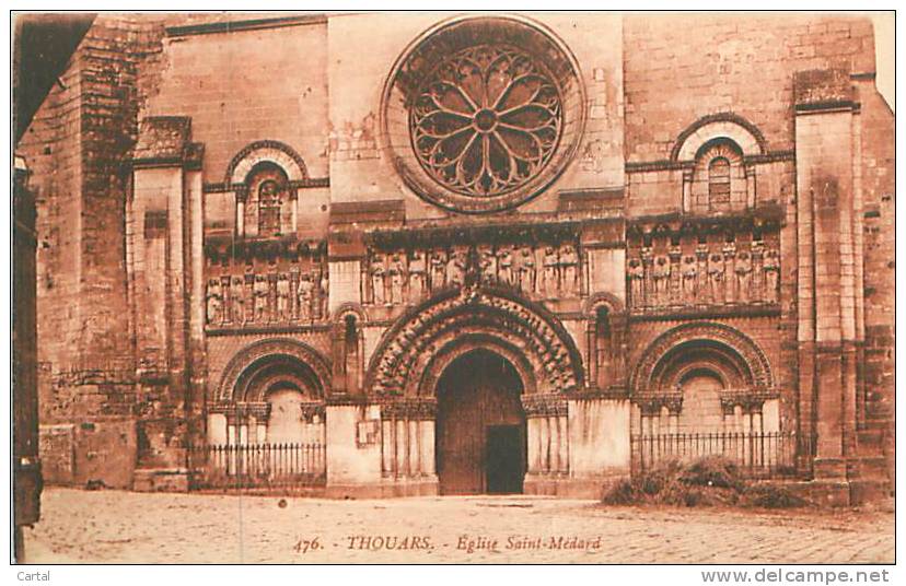 79 - THOUARS - Eglise Saint-Médard (R. Bergevin, 476) - Thouars