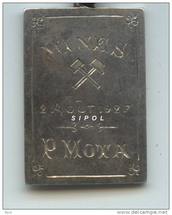 Chaine  + Médaille Rectangulaire  D Un élève De De L Ecole Des Mines De Nancy  " Mines 2 Aout 1927 P.Mota " - Otros & Sin Clasificación