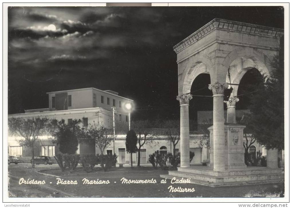 2570-ORISTANO-PIAZZA MARIANO-MONUMENTO AI CADUTI-NOTTURNO-FG - Oristano