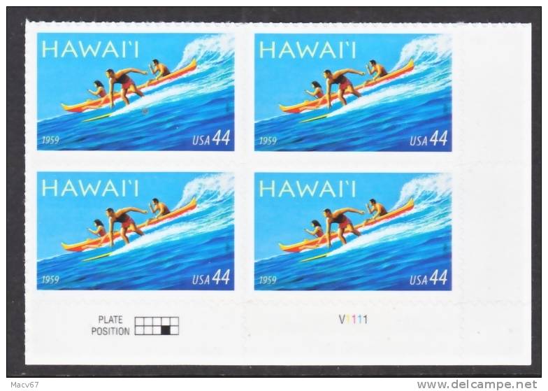 U.S. 4415 X 4   **   HAWAII  SURFERS - Neufs
