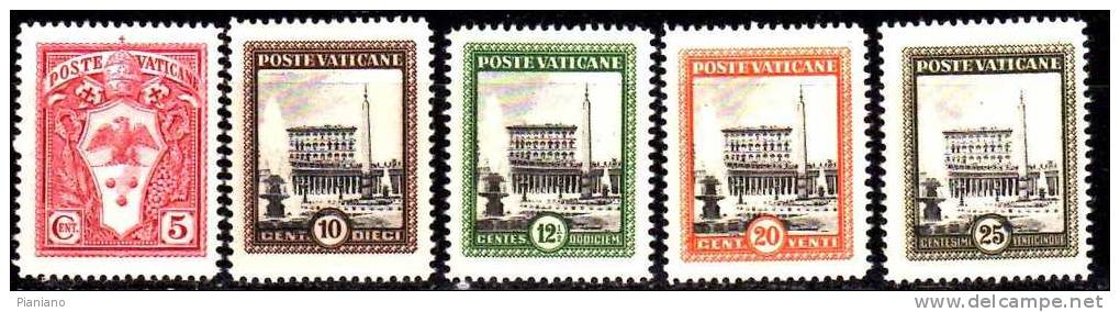 PIA - VATICANO  - 1933  :  Giardini E Medaglioni   -  (SAS  19-34 + E3-4 = S 6) - Nuevos