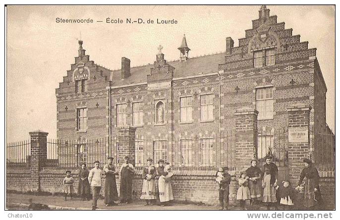 STEENWOORDE - Ecole Notre-Dame De Lourde (Carte Animée, Bon état) - Steenvoorde