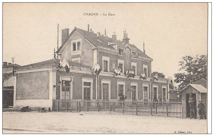 71 CHAGNY  La GARE  Jour De Fête  DRAPEAUX - Chagny