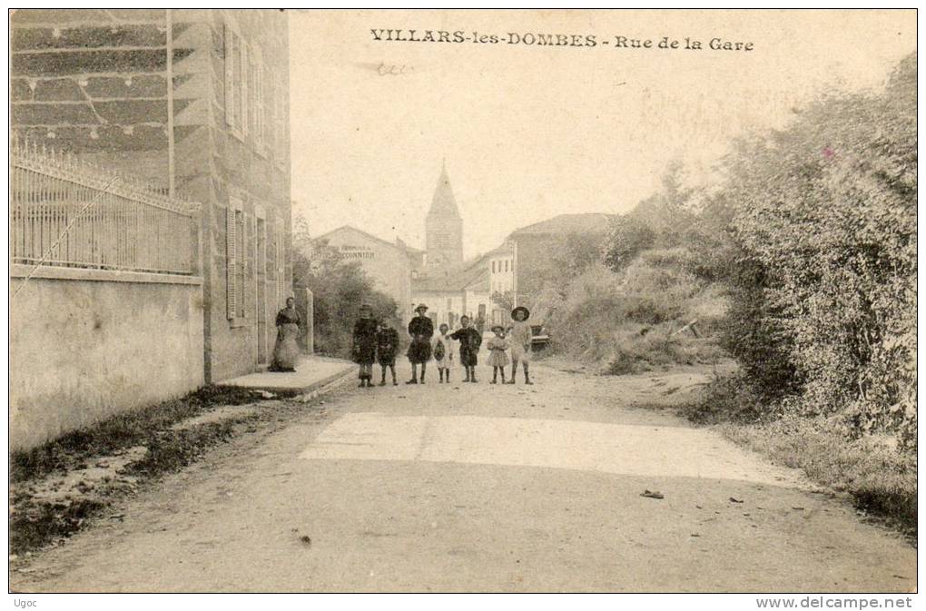 CPA - 01 - VILLARS-les-DOMBES - Rue De La Gare - 203 - Villars-les-Dombes